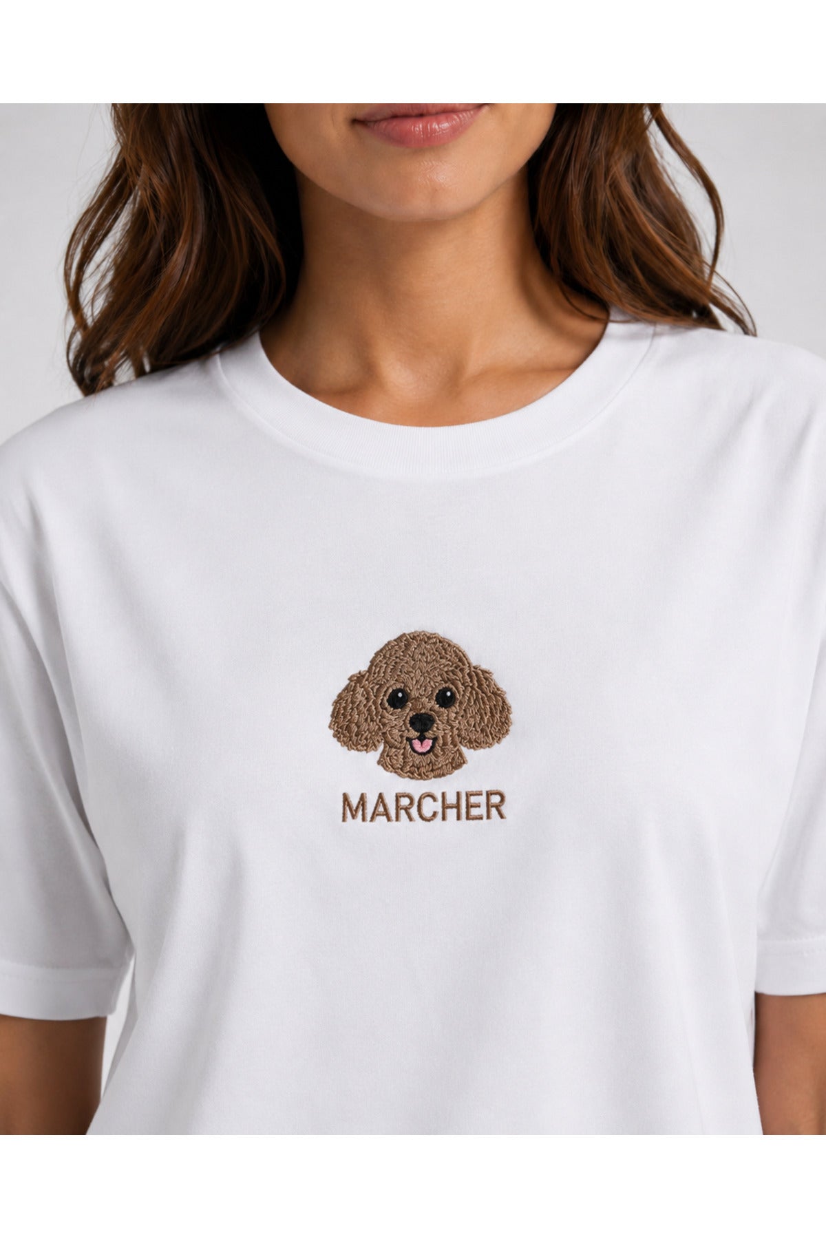 Marcher Kahve Poodle Nakışlı Oversize Tişört - Beyaz