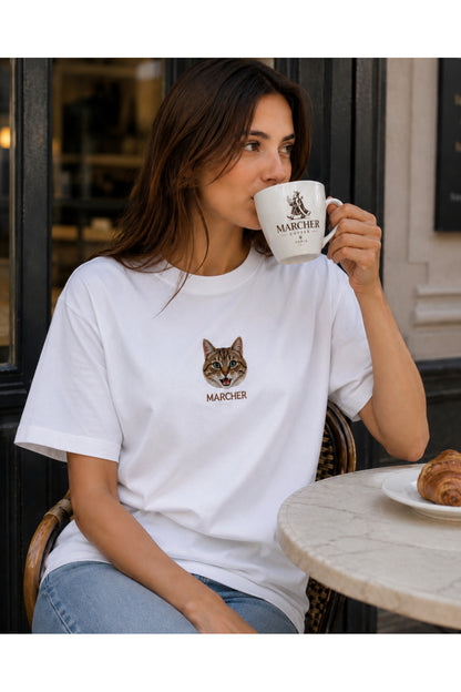 Marcher Kedi Nakışlı Oversize Tişört - Beyaz